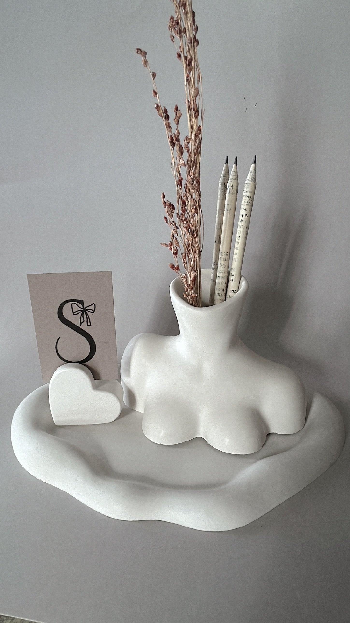 Nina Vase